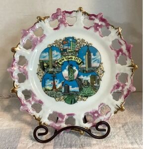 Souvenir NYC NY State Plate, NYC Landmarks Reticulated Gold Trim Vintage